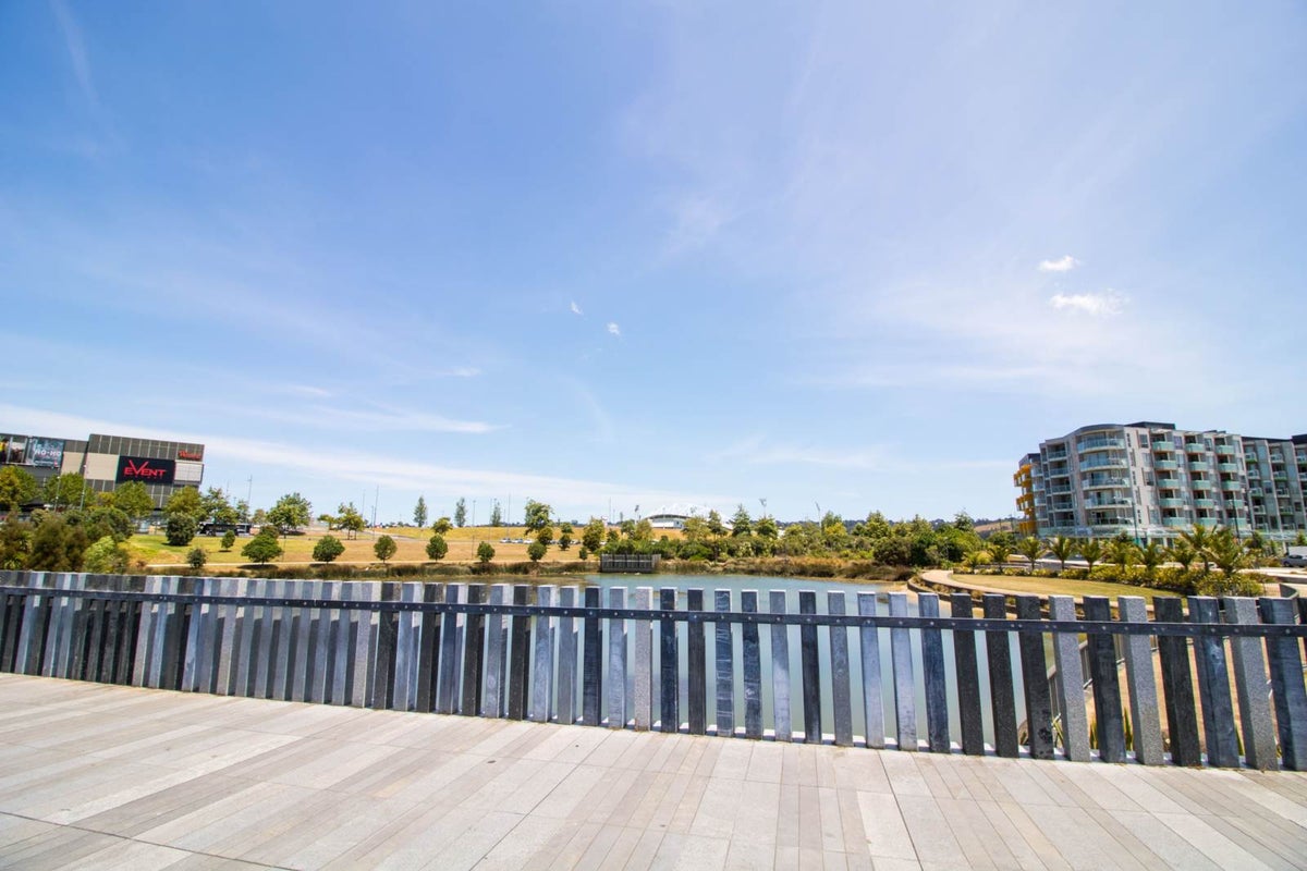 602/1 Rose Garden Lane, Albany, Auckland - Carousel 13