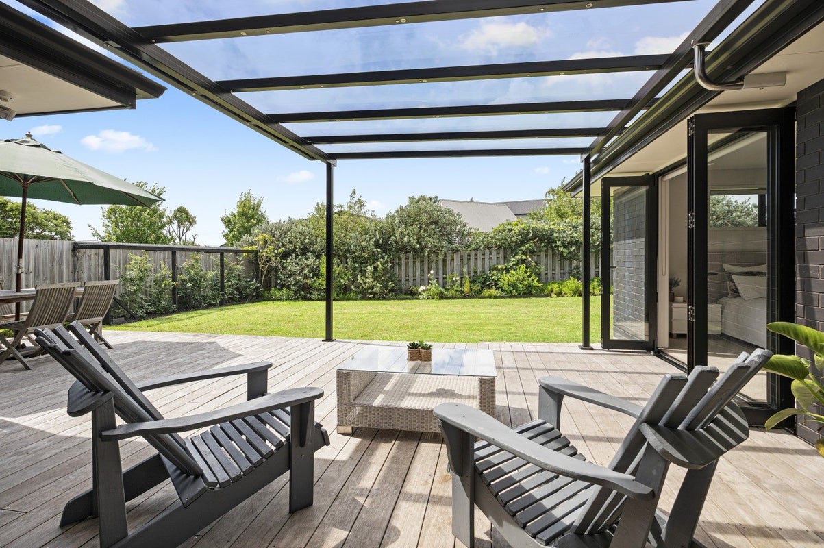 60 Seventh View Avenue, Beachlands, Auckland - Carousel 2