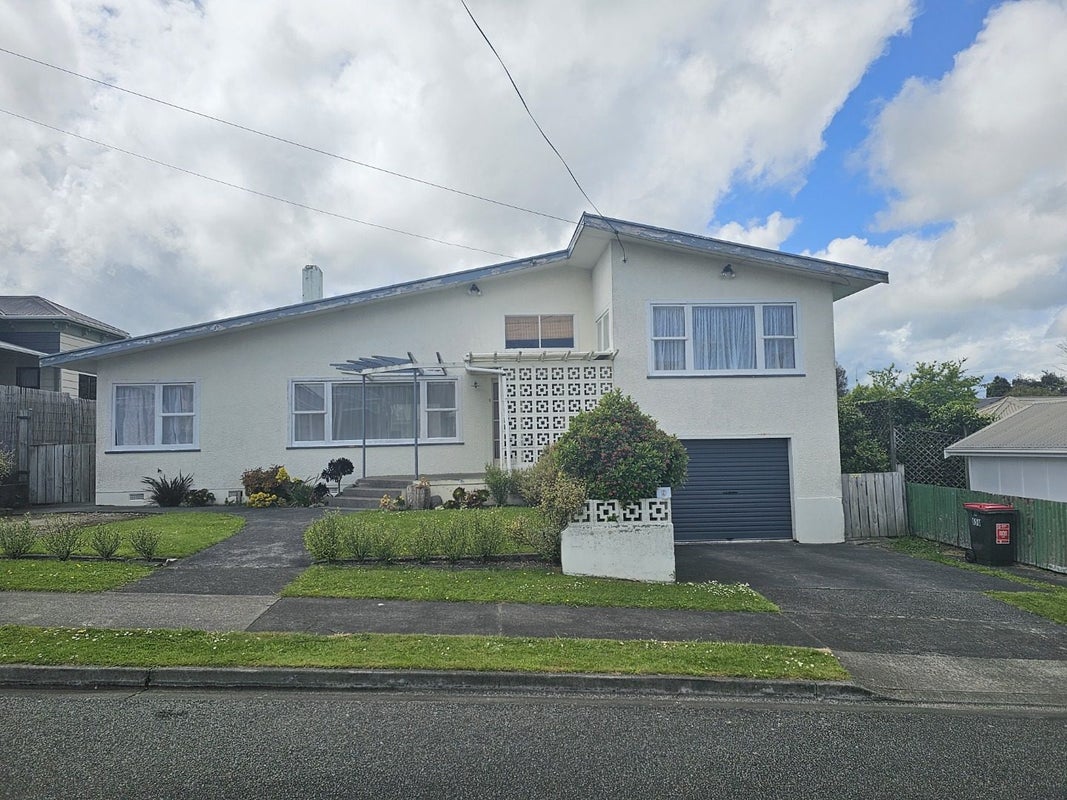 9 Fife Street, Durie Hill, Whanganui - Carousel 1
