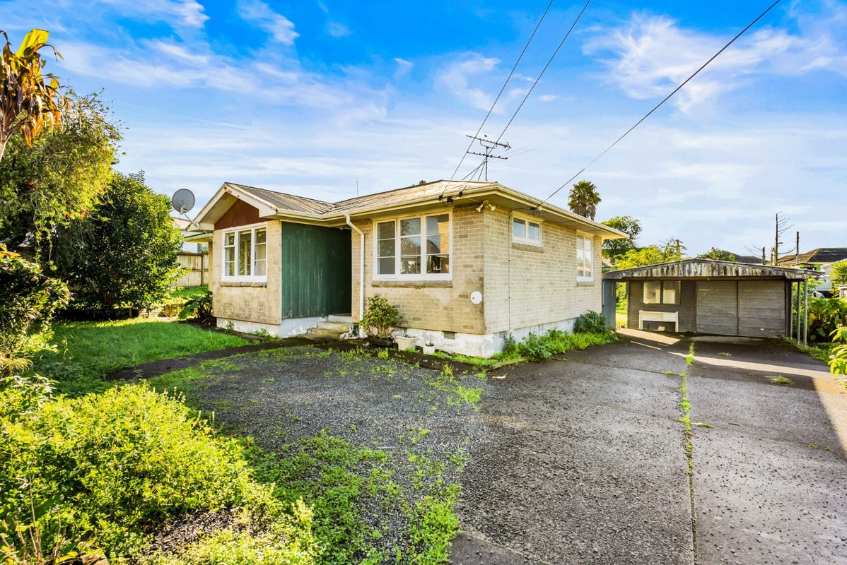 14 Fleming Street, Manurewa East, Auckland - Carousel 1