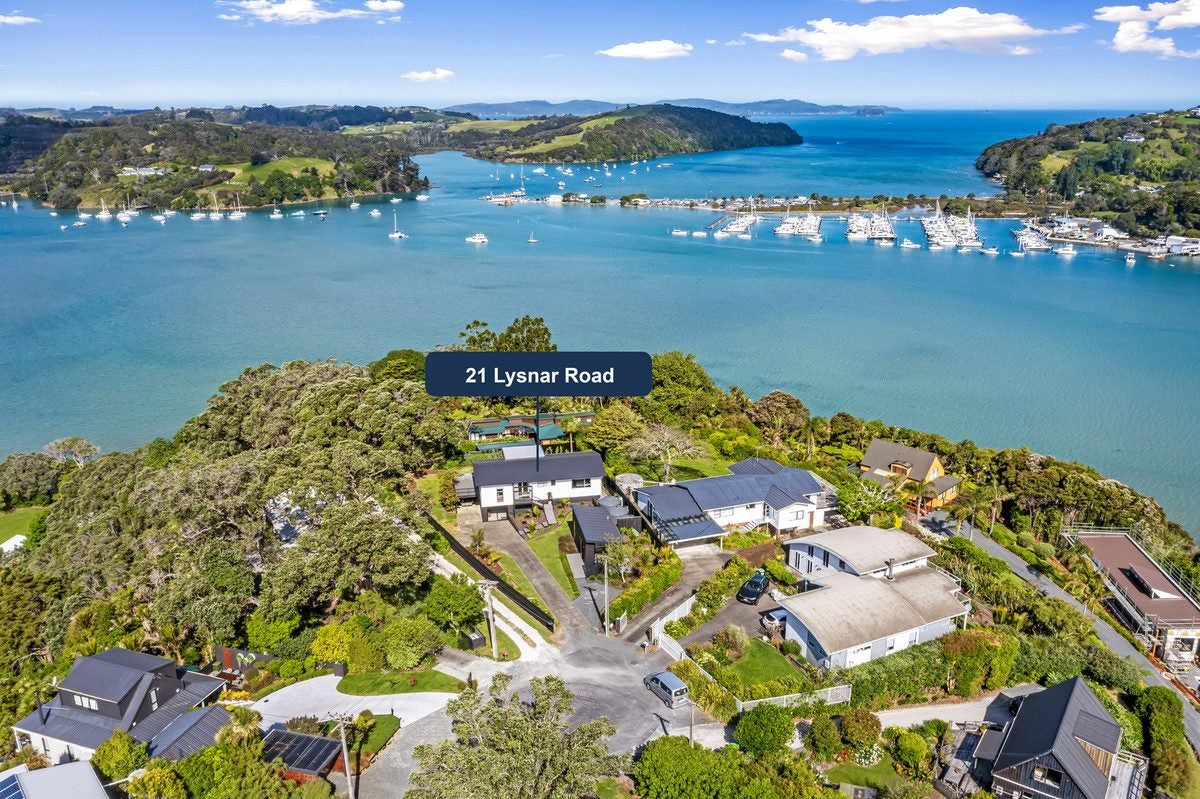 21 Lysnar Road, Warkworth - Carousel 1