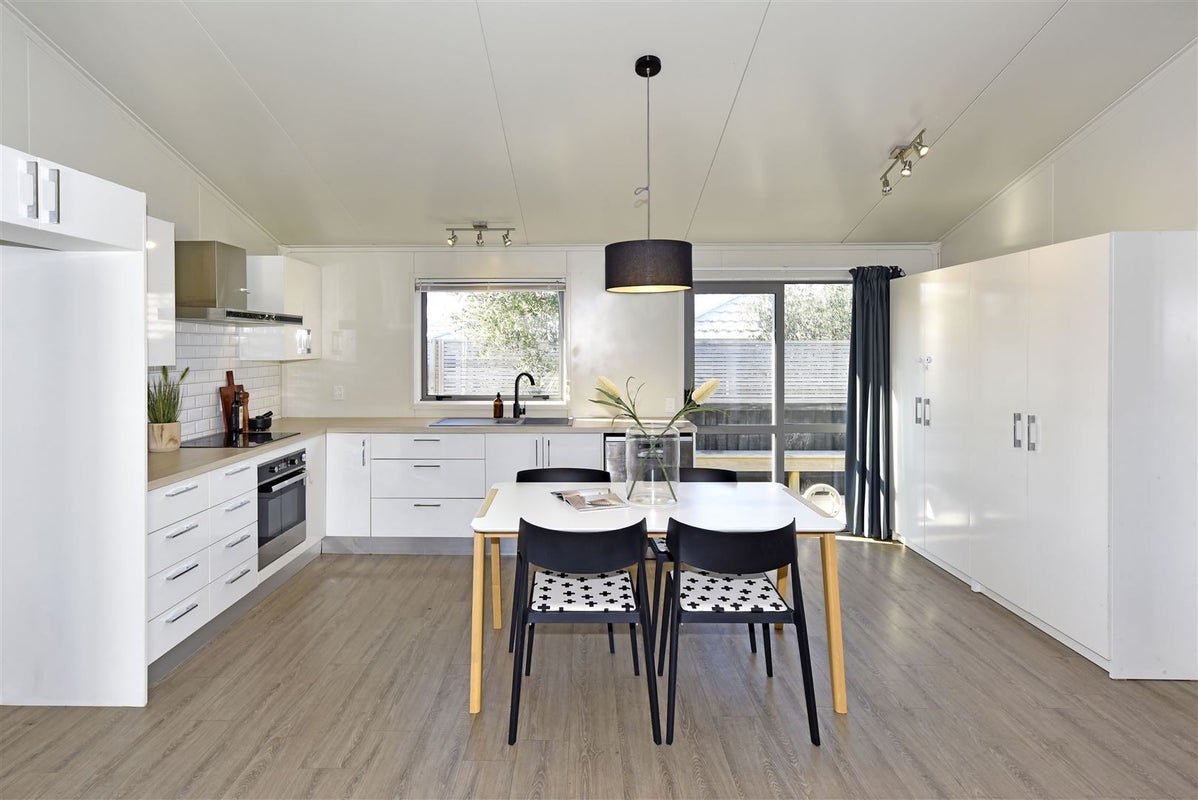 3 KINGSBRIDGE DRIVE, Burwood, Christchurch - Carousel 2