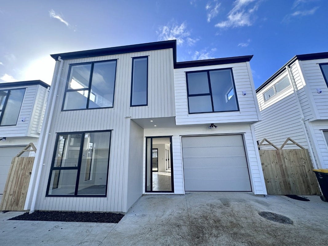 3B Glennandrew Drive, Half Moon Bay, Auckland - Carousel 2