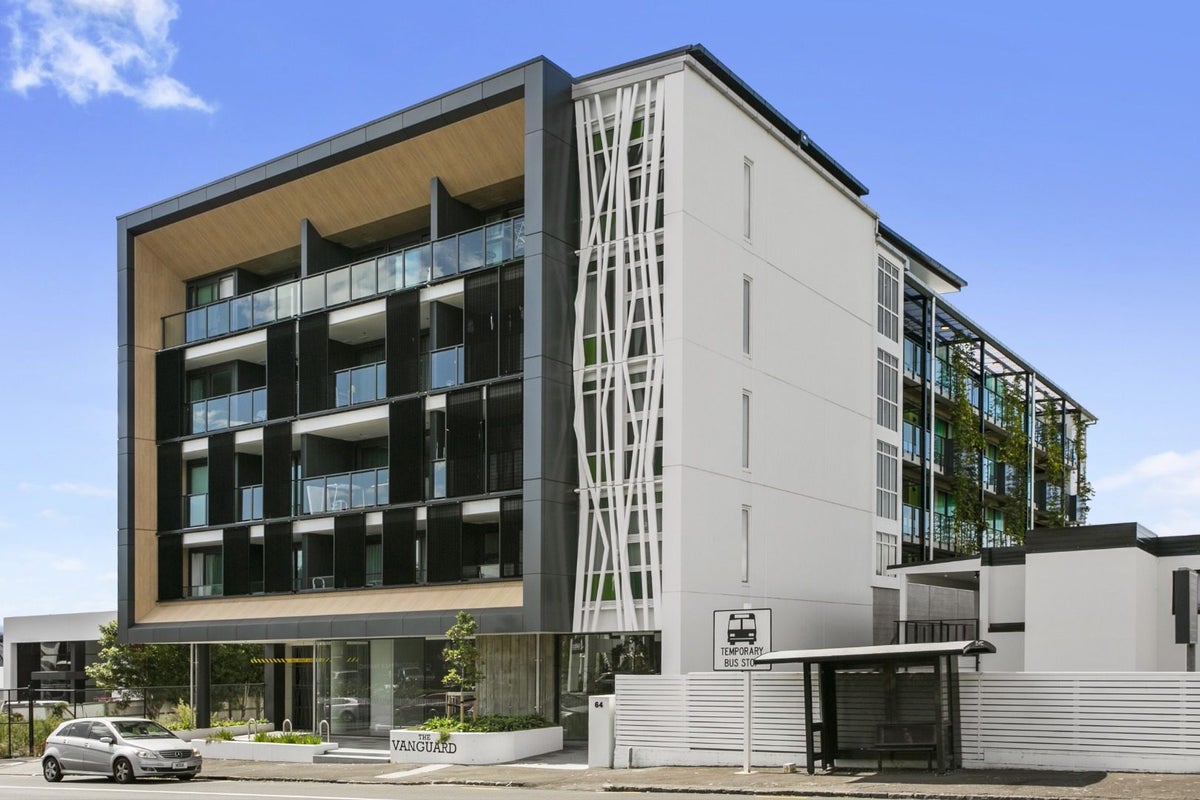 206/64 Great South Road, Remuera, Auckland - Carousel 1