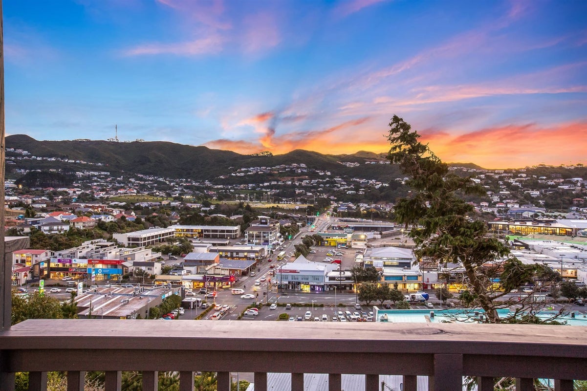 16 Sheridan Terrace, Johnsonville, Wellington - Carousel 2