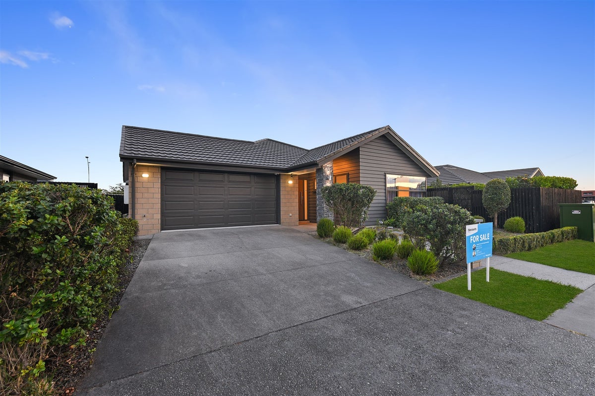 43 Lulu Avenue, Chartwell, Hamilton - Carousel 1