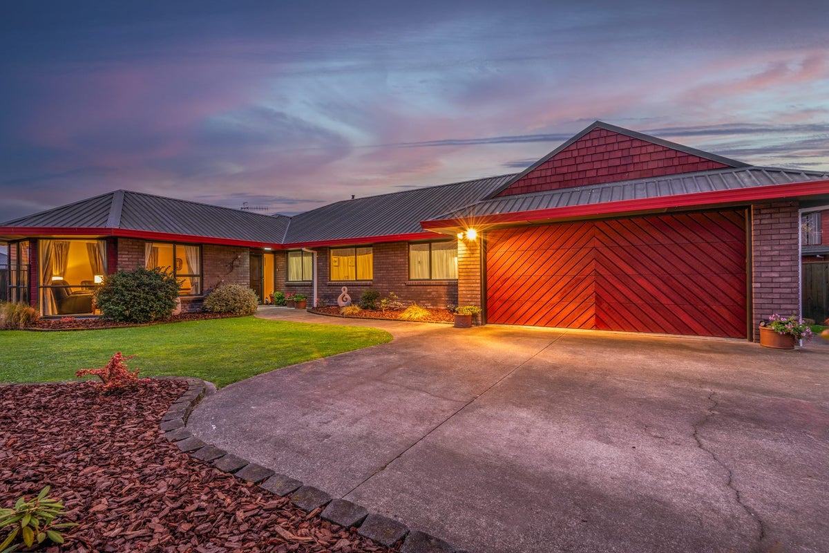 35 Jefferson Crescent, Milson, Palmerston North - Carousel 1