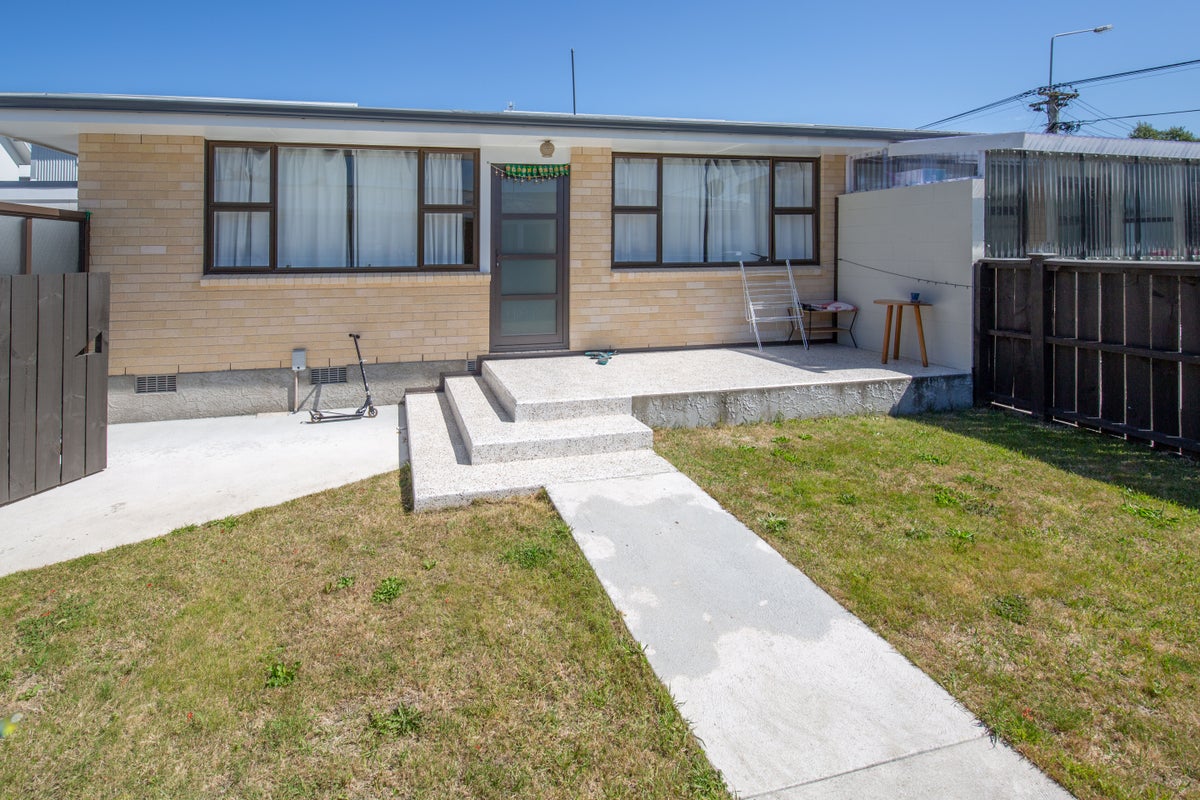 2/474 Barbadoes Street, Edgeware, Christchurch - Carousel 2