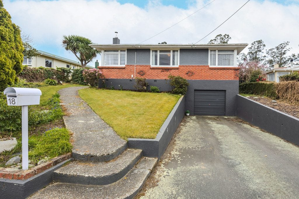 18 Oxford Street, Holmes Hill, Oamaru - Carousel 1
