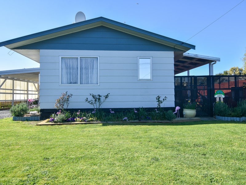 66 Victoria Street, Carterton - Carousel 14
