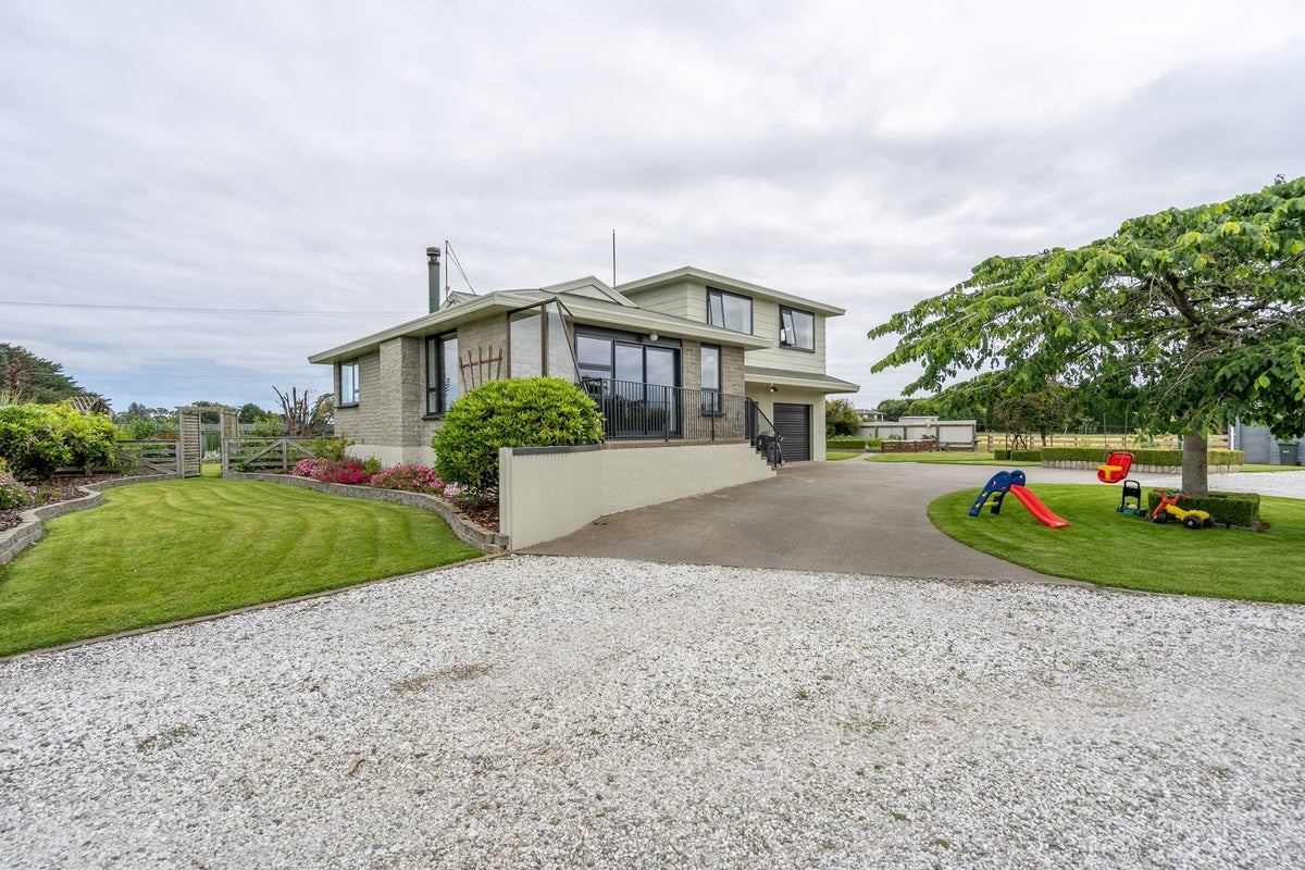 141 Steel Road, Lorneville, Invercargill - Carousel 1