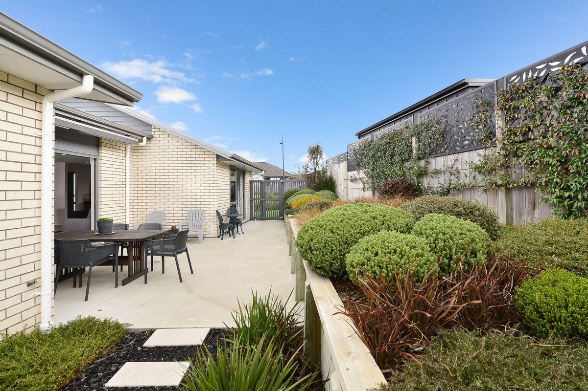 7 Whanau Avenue, Baverstock, Hamilton - Carousel 2