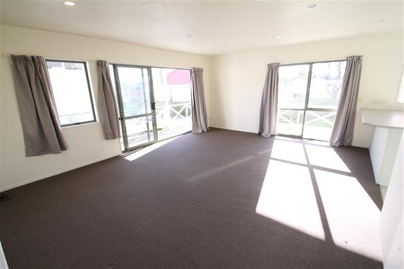 12A Regent Street, Devonport, Auckland - Carousel 2