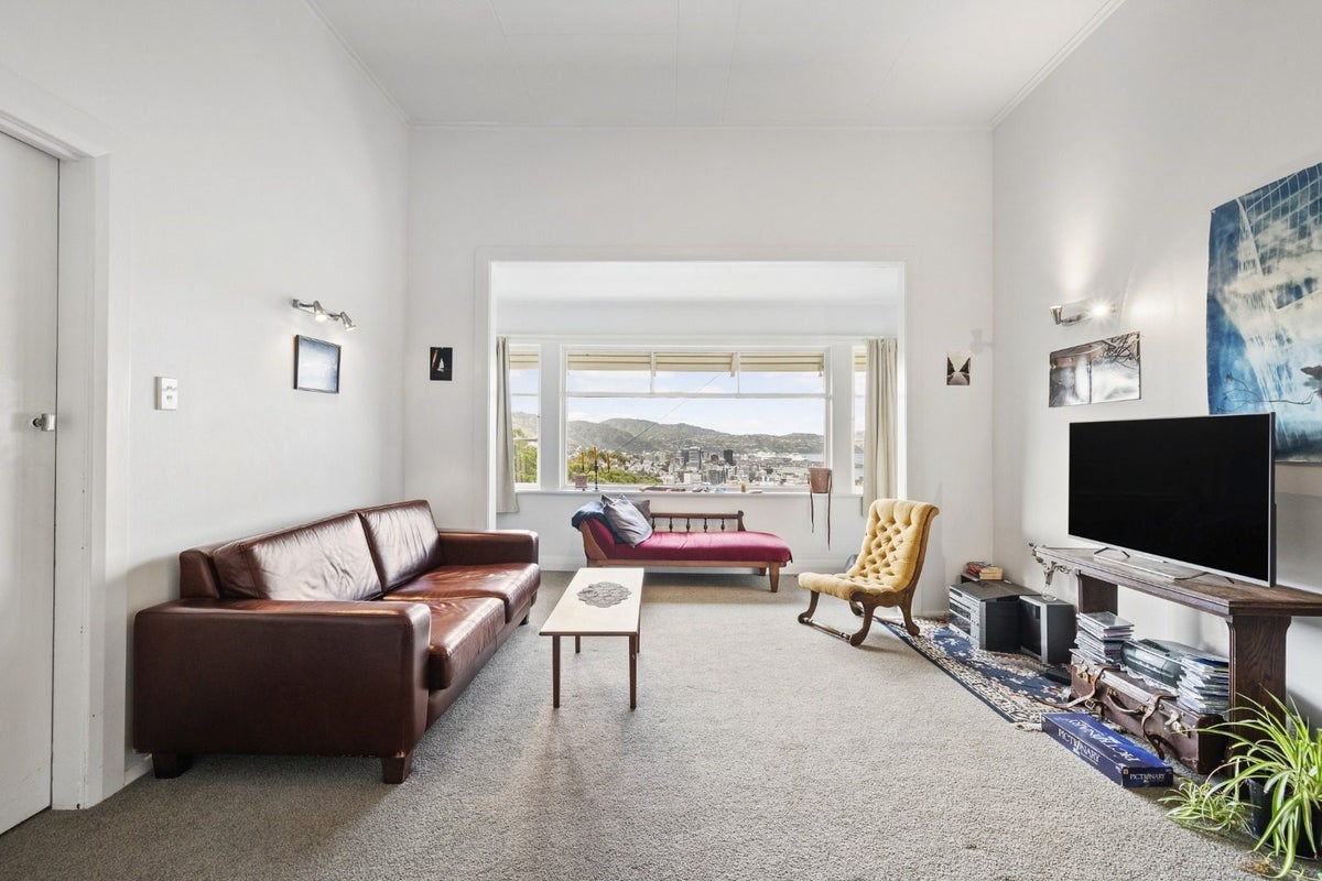 13 Dorking Road, Brooklyn, Wellington - Carousel 2