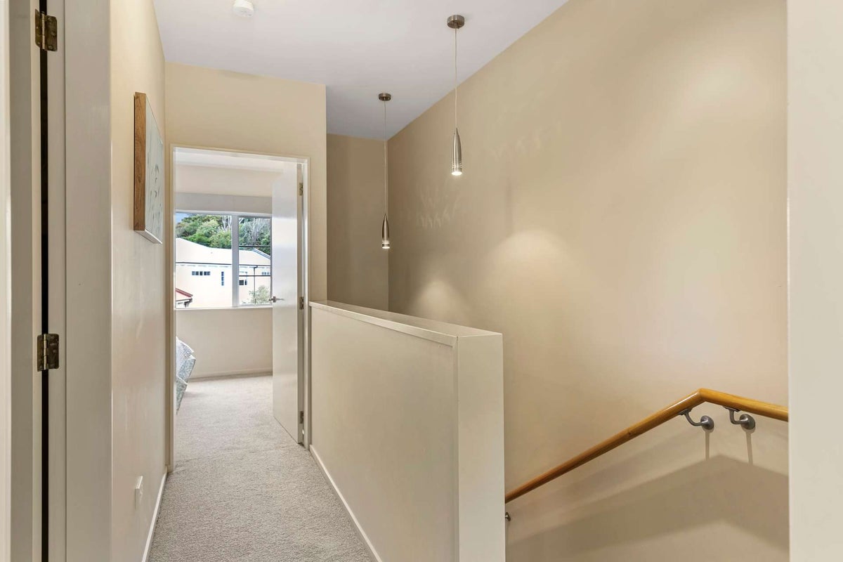 8/232 Middleton Road, Glenside, Wellington - Carousel 1