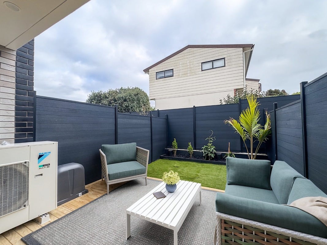 8/6 James Street, Bayview, Auckland - Carousel 2