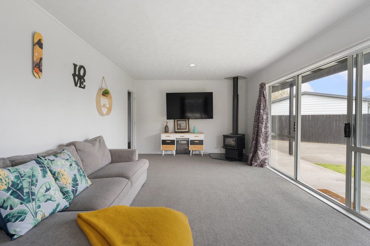 1/43 Arthur Crescent, Hilltop, Taupo - Carousel 2