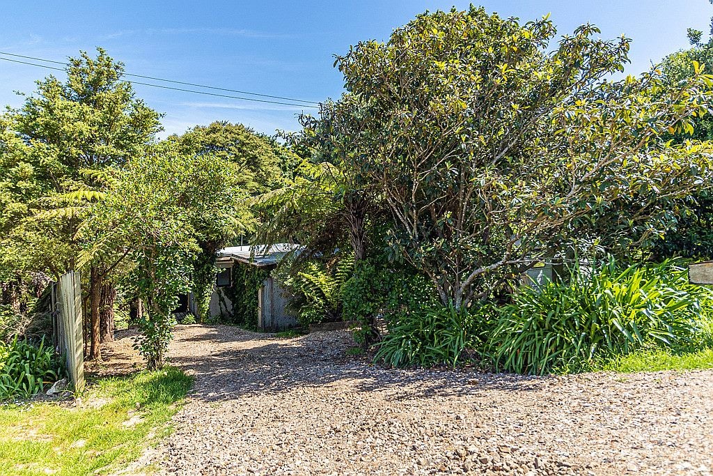 15 Te Makiri Road, Onetangi, Waiheke Island - Carousel 8