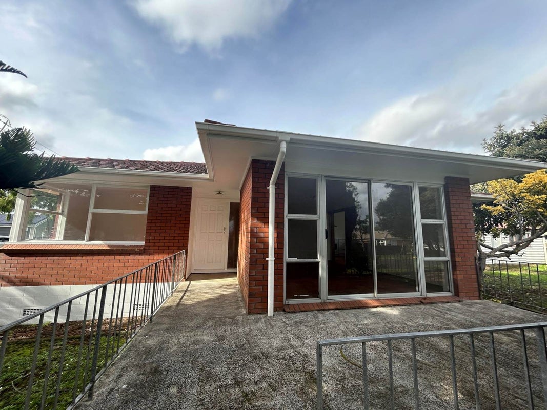 2A Dalry Place, Mangere Bridge, Auckland - Carousel 1