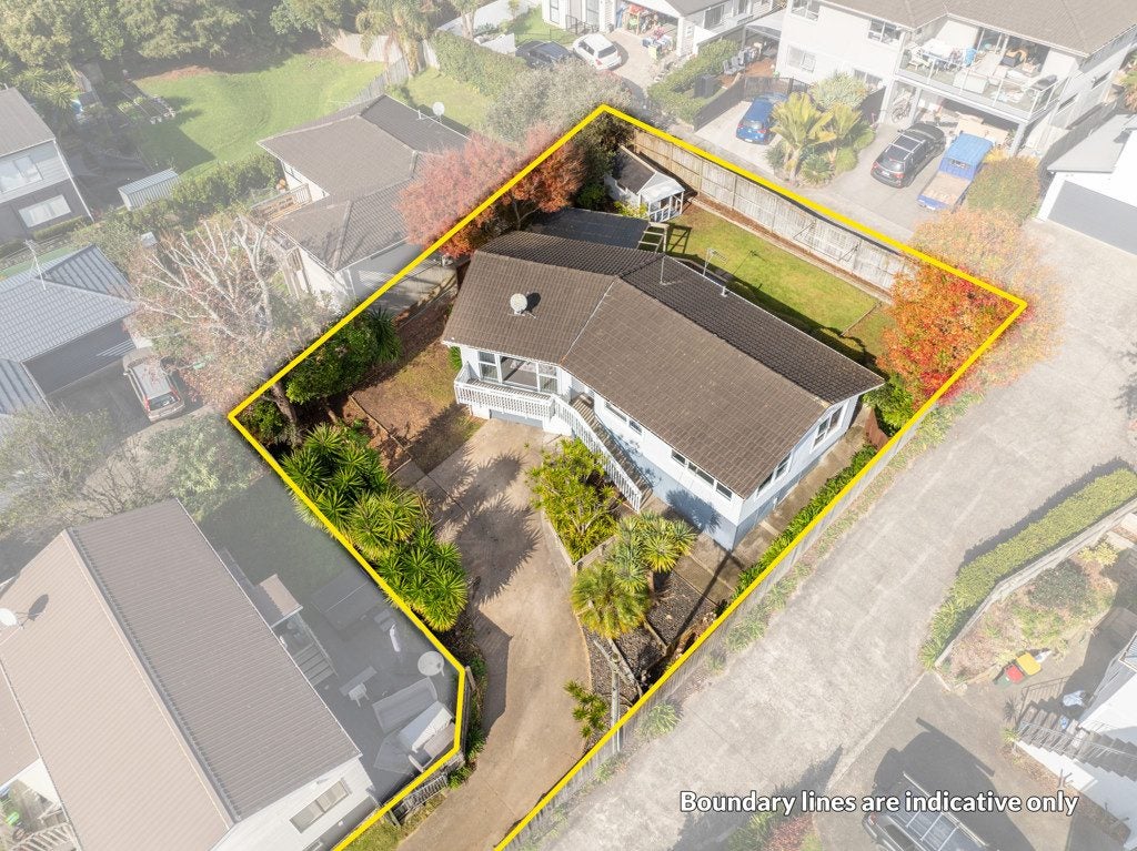 2/30 Gibraltar Street, Howick, Auckland - Carousel 1