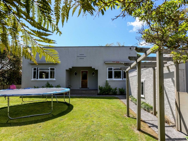 5 Upjohn Street, Brooklands, New Plymouth - Carousel 1