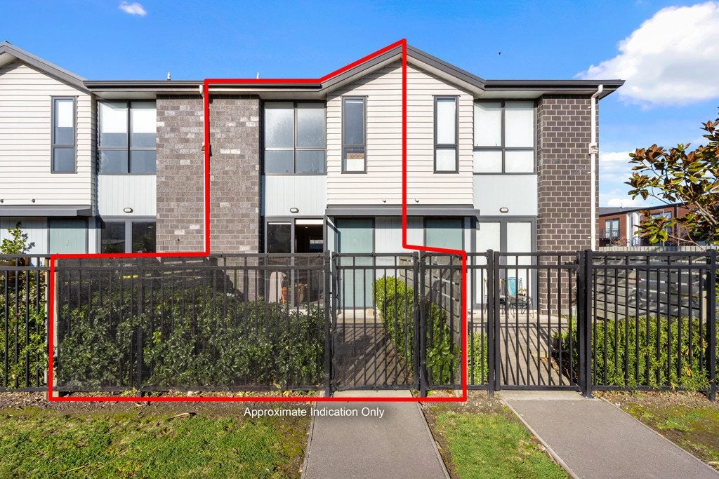 2/14 Buffon Street, Waltham, Christchurch - Carousel 1