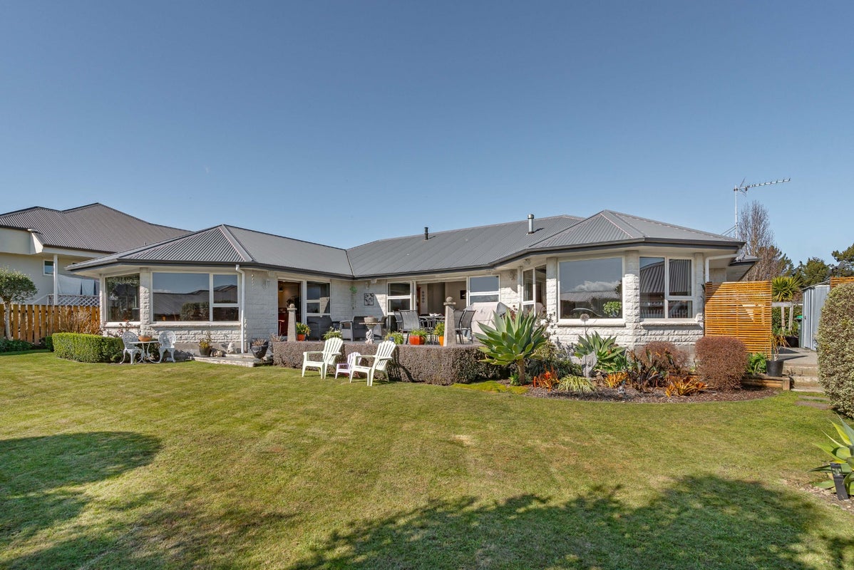 33 Cody Crescent, Lansdowne, Masterton - Carousel 23