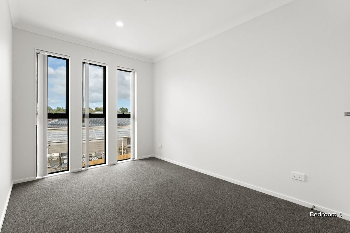 13C Lipton Grove, Opaheke, Papakura - Carousel 13