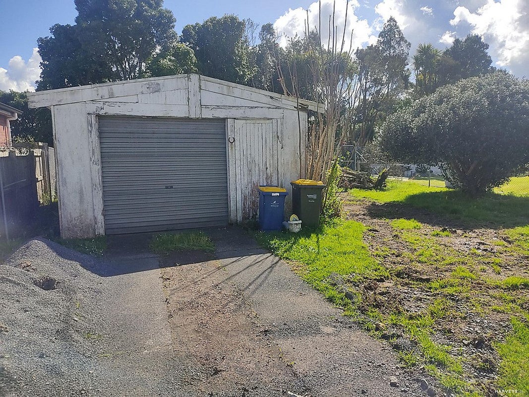 23 Toru Street, Te Atatu Peninsula, Auckland - Carousel 13