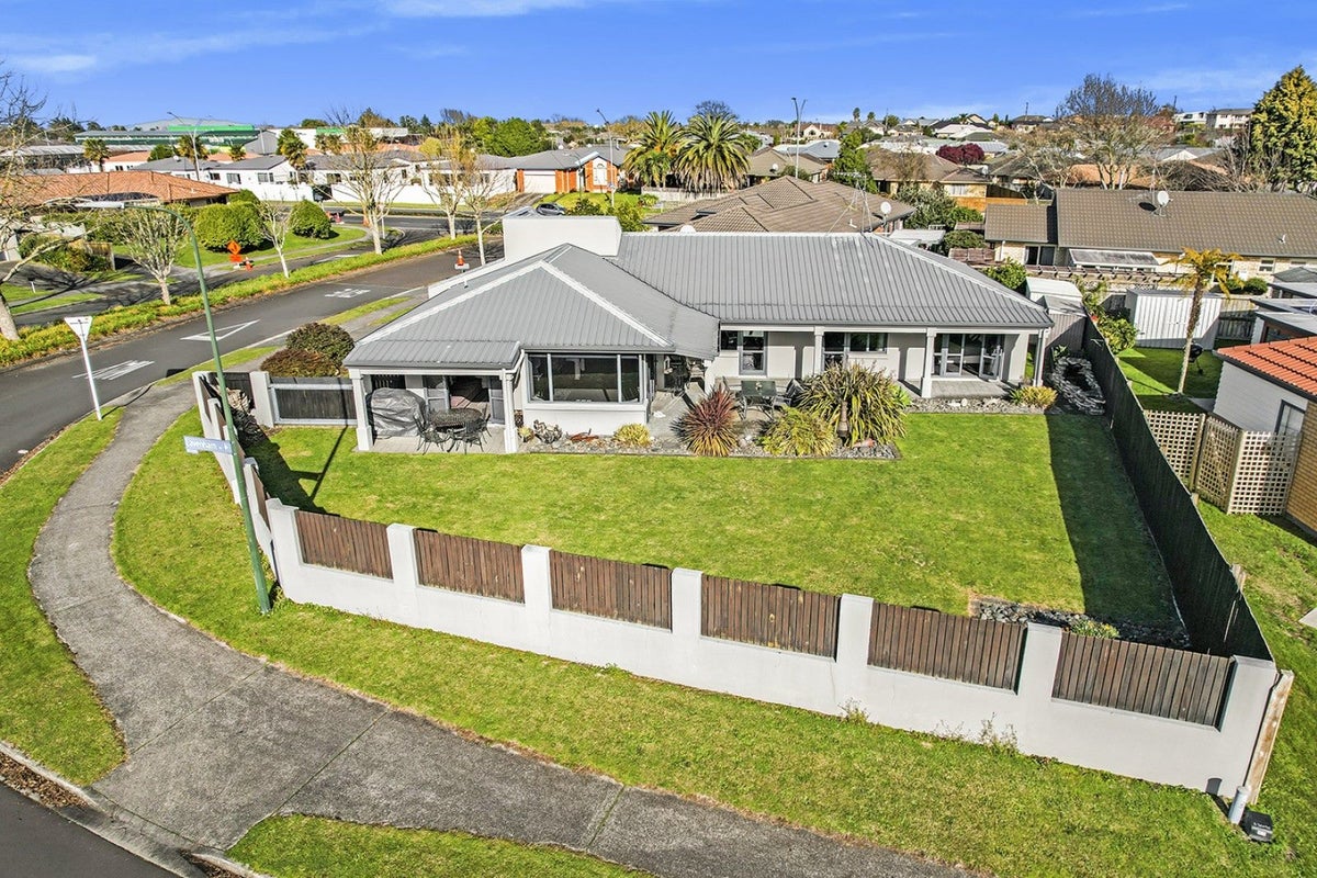 3 Alconbury Drive, Rototuna North, Hamilton - Carousel 26