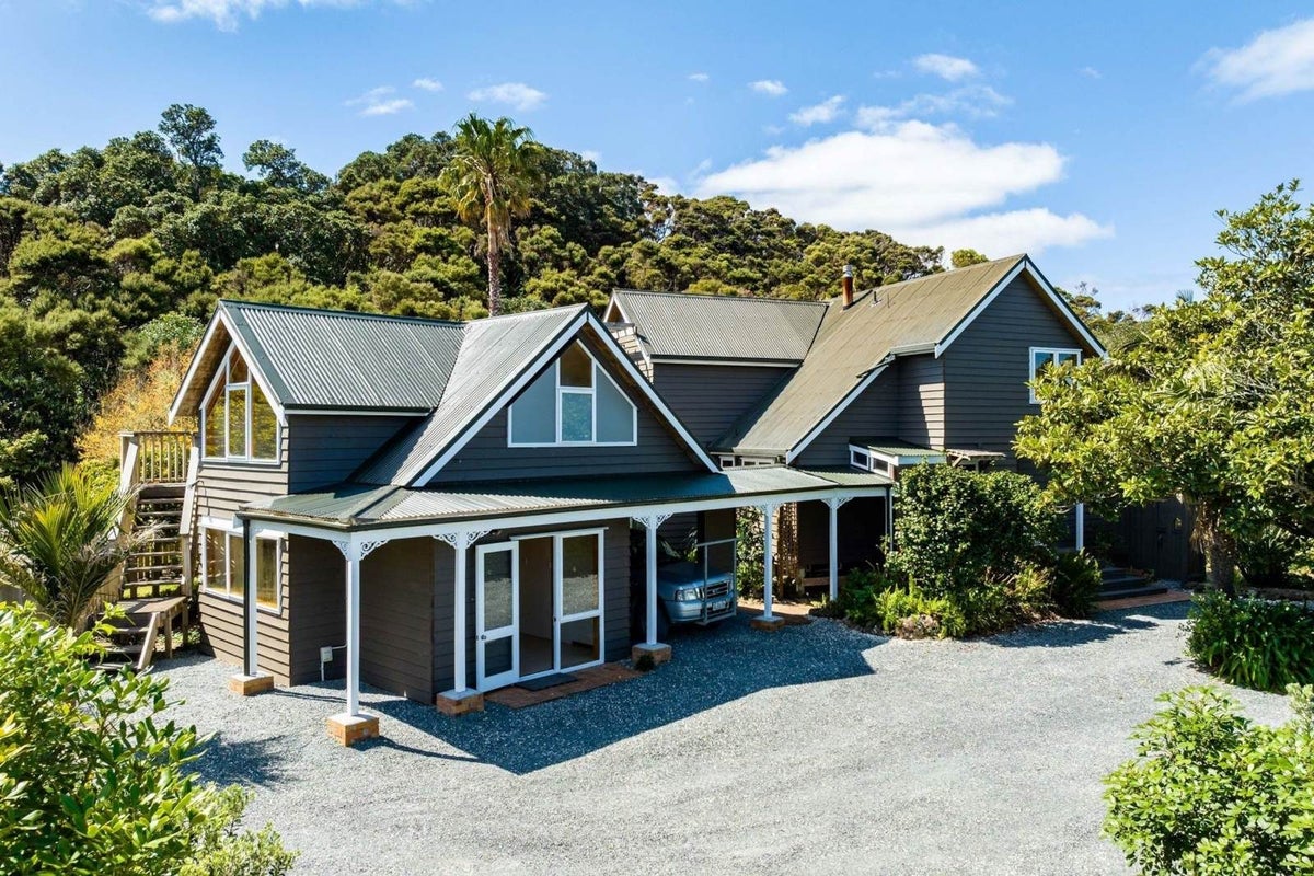 27 Moir Point Road, Mangawhai Heads, Mangawhai - Carousel 2