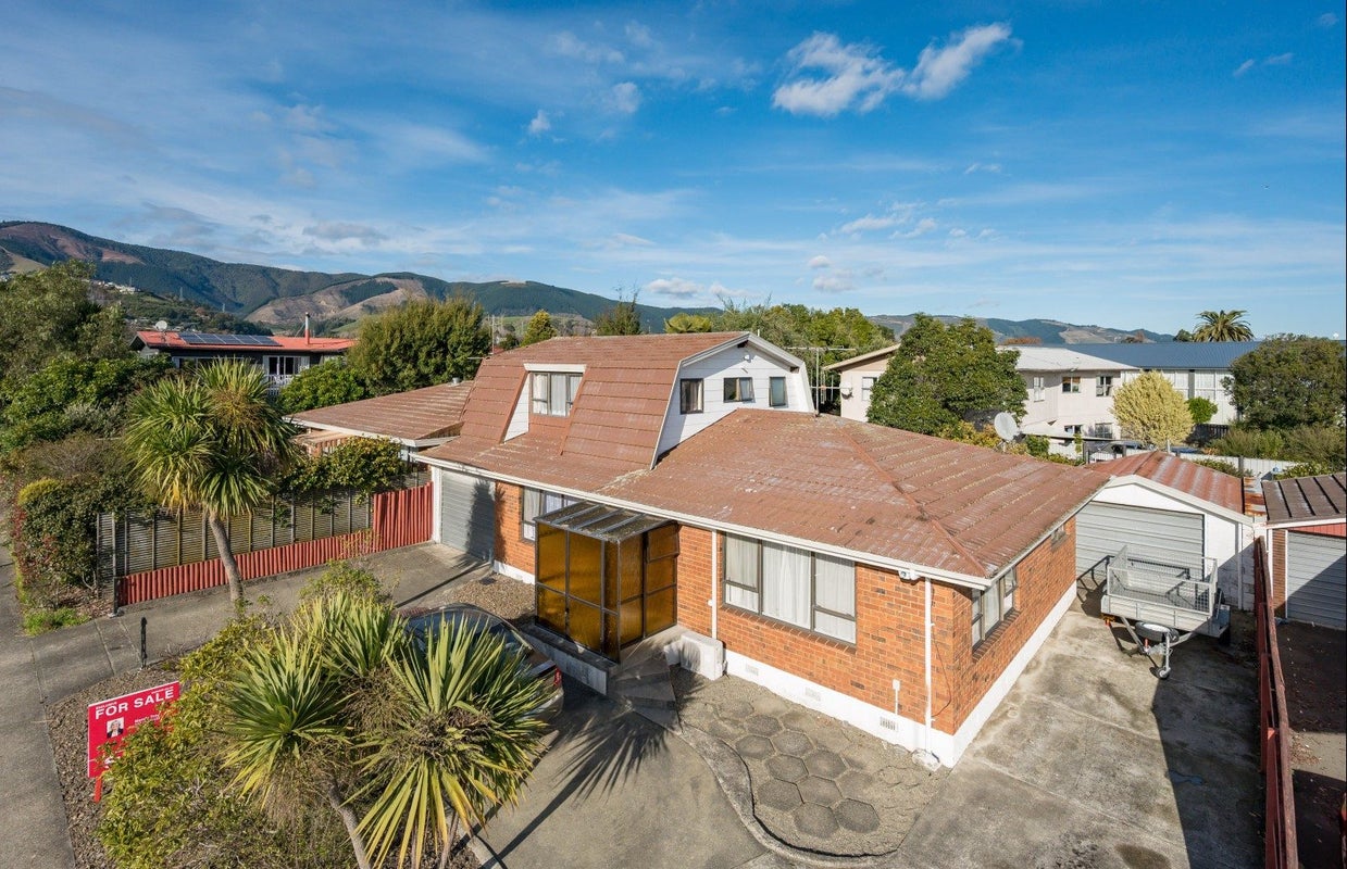 2/3 Exeter Street, Stoke, Nelson, Nelson / Tasman - Carousel 23