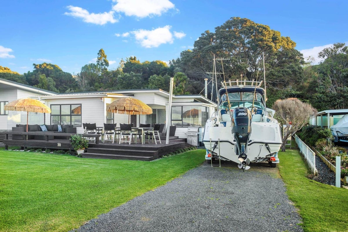 30 Logan Drive, Awhitu, Franklin, Auckland - Carousel 1