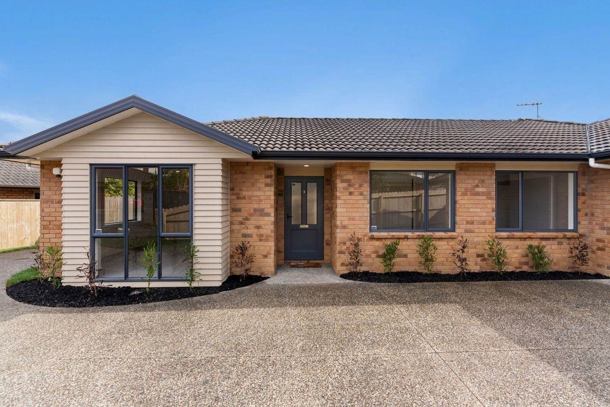 12 Elwyn Close, Flat Bush, Auckland - Carousel 2