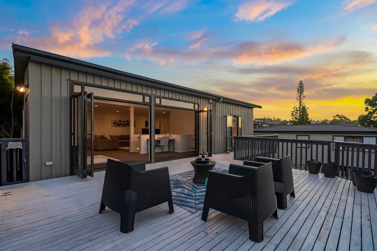 2/30 NEWHAVEN Terrace, Mairangi Bay, Auckland - Carousel 1