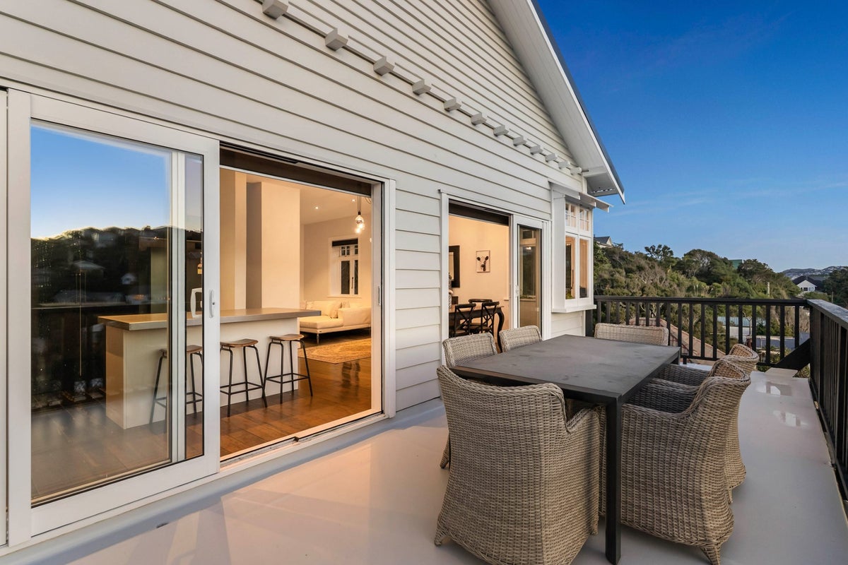 57 Sefton Street, Wadestown, Wellington - Carousel 1