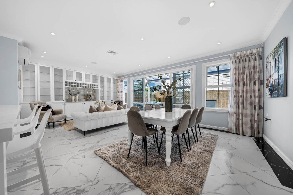 2 Piringa Street, Flat Bush, Auckland - Carousel 2