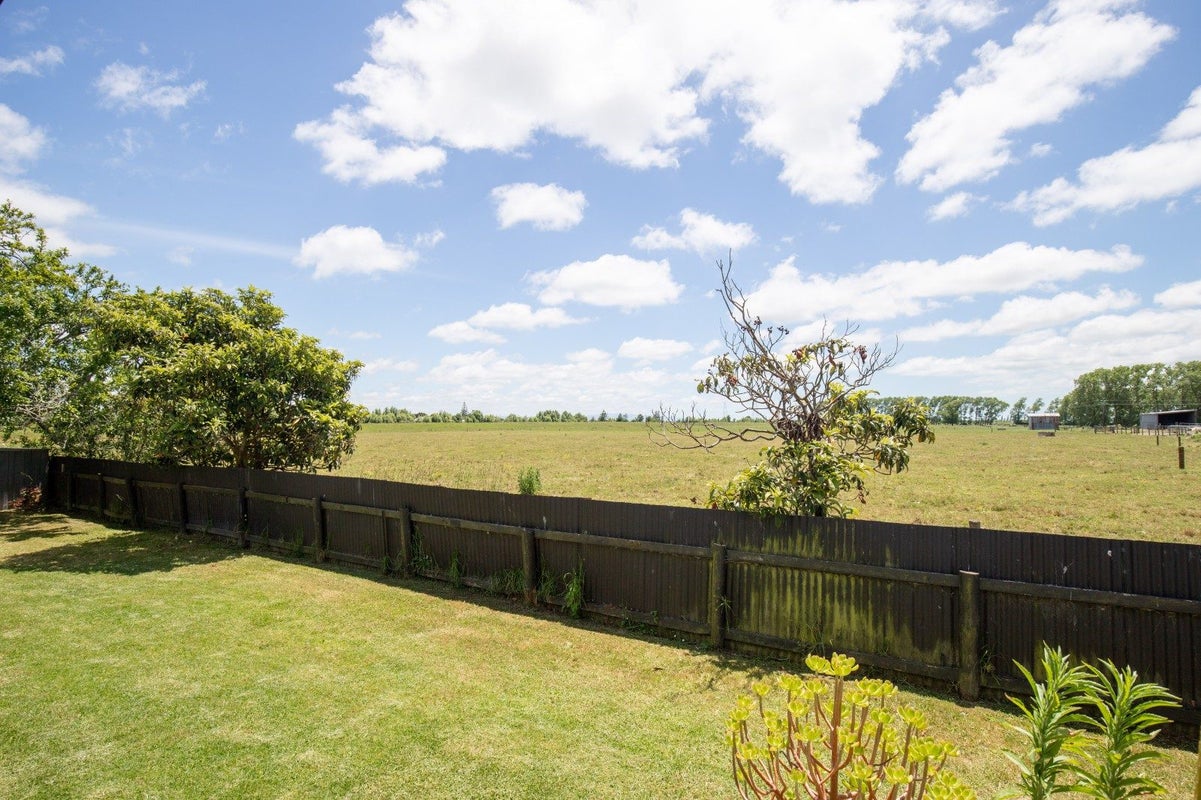21B Orchard East Road, Ngatea - Carousel 20
