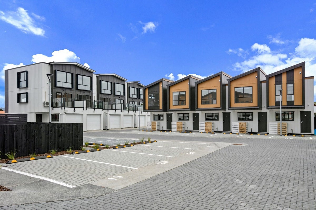 14 Red Arches Road, Henderson, Auckland - Carousel 15