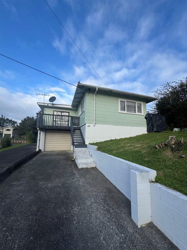 1/15 McLeod Road, Henderson, Auckland - Carousel 1