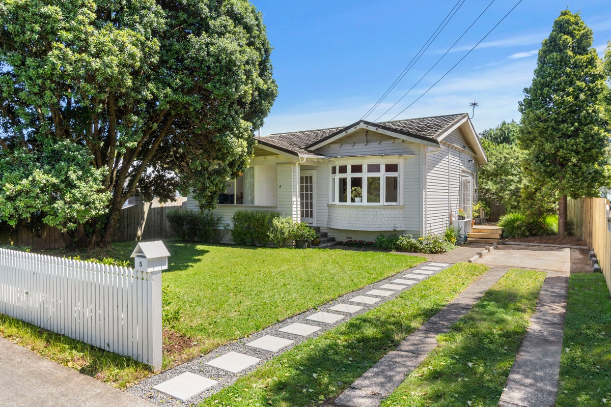 1/5 William Street, Mangere East, Auckland - Carousel 1