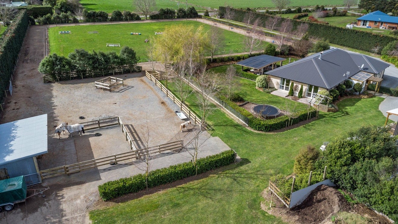 1423 Coaltrack Road, Christchurch - Carousel 1