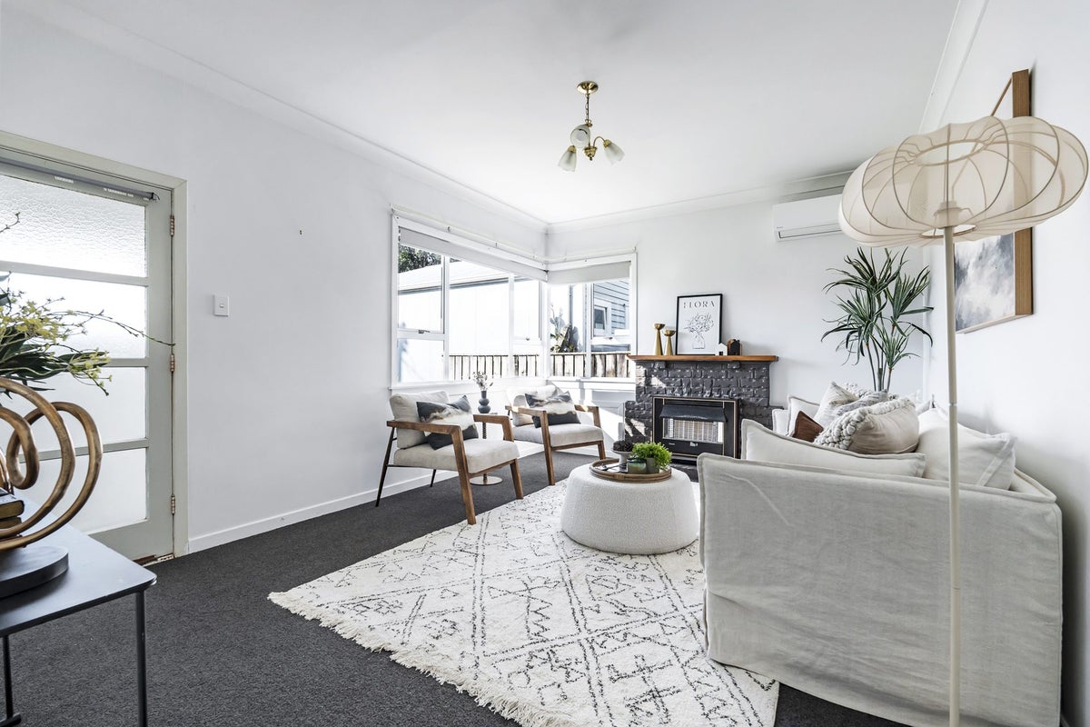 18 Newton Street, Fitzroy, New Plymouth - Carousel 2
