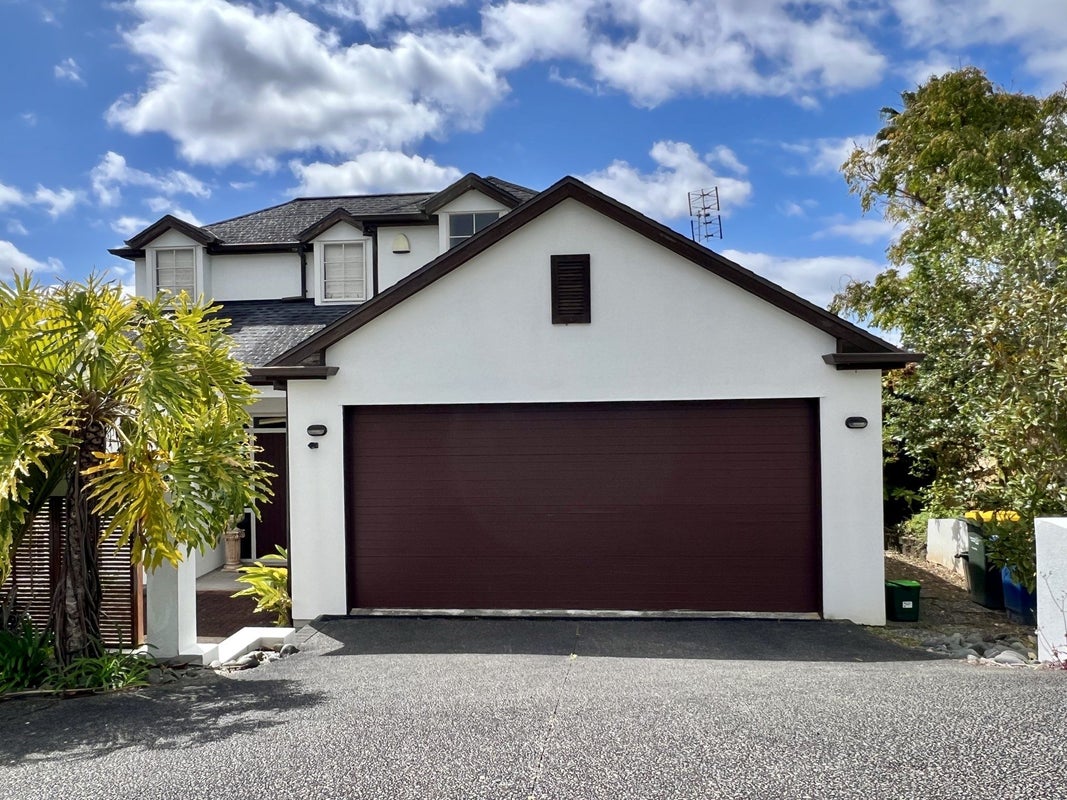 40 Ravenstone Place, Chatswood, Auckland - Carousel 1