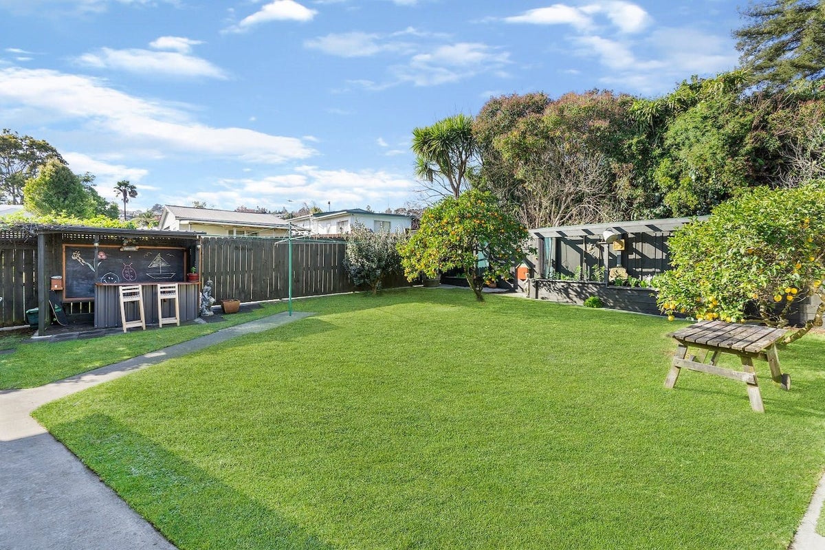 3 Mack Place, Red Hill, Papakura - Carousel 18