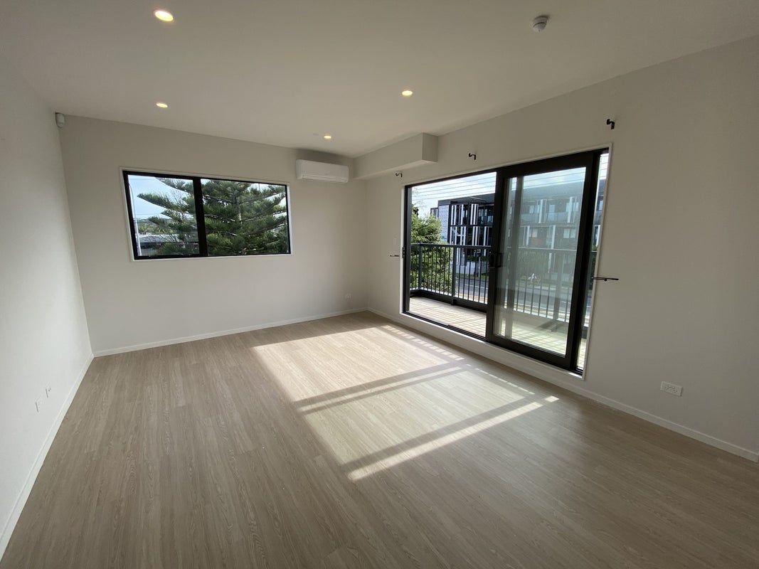 4052 Great North Road, Glen Eden, Auckland - Carousel 2