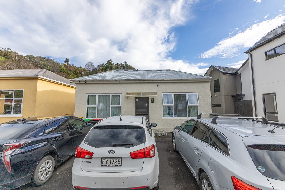 25 Malvern Street, Woodhaugh, Dunedin - Carousel 1
