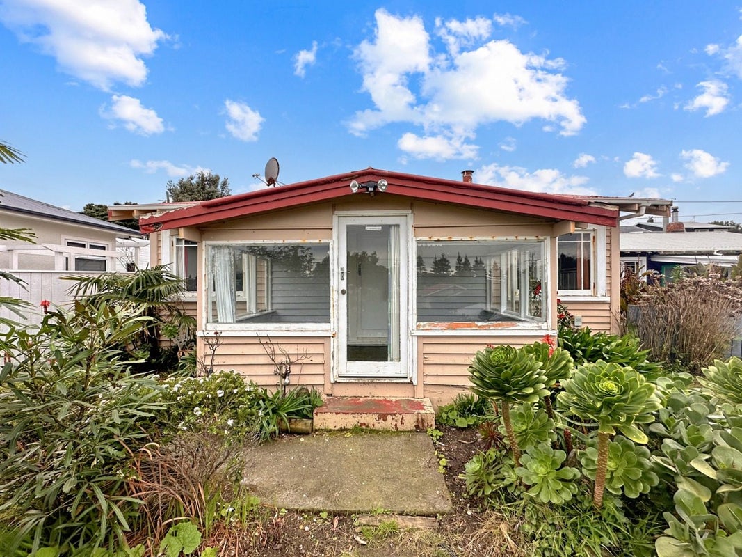 42 Karaka Street, Castlecliff, Whanganui - Carousel 2