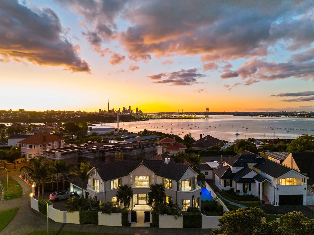 2 Titai Street, Orakei, Auckland - Carousel 2