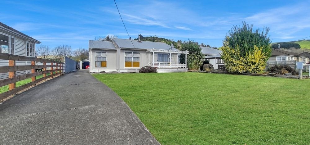 10 Takahe Street, Taihape - Carousel 1